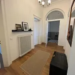 Apartment Numbersixteen