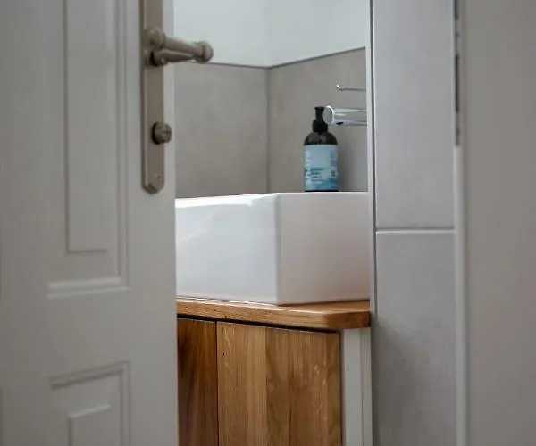 Numbersixteen * ترير